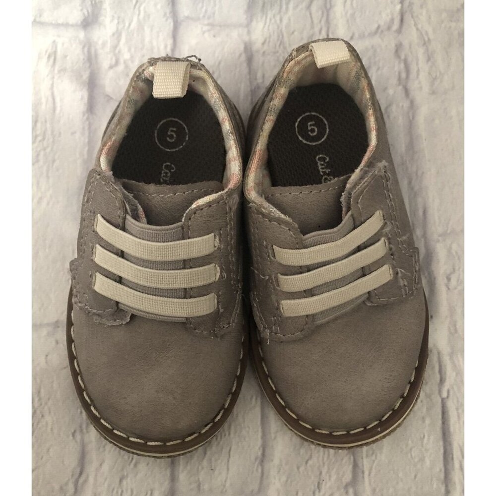 Cat & Jack Size 5 Grey Loafer Dress Shoe